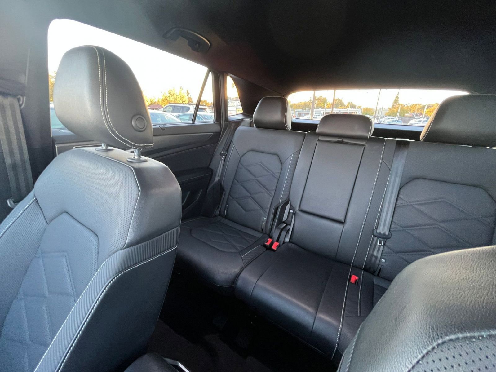 Used 2025 Volkswagen Atlas Cross Sport SE image 40