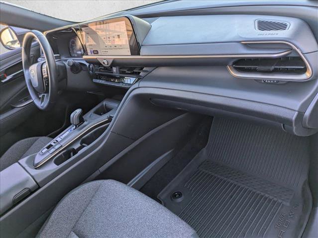 Certified 2023 Toyota Crown XLE image 21