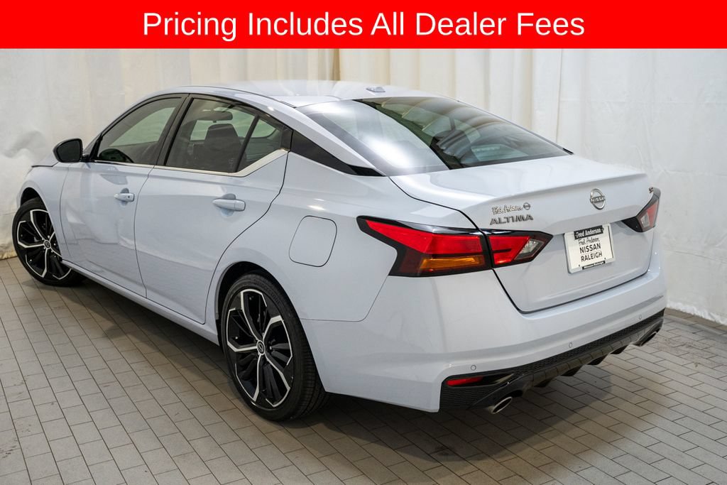 Certified 2024 Nissan Altima 2.5 SR FWD image 3