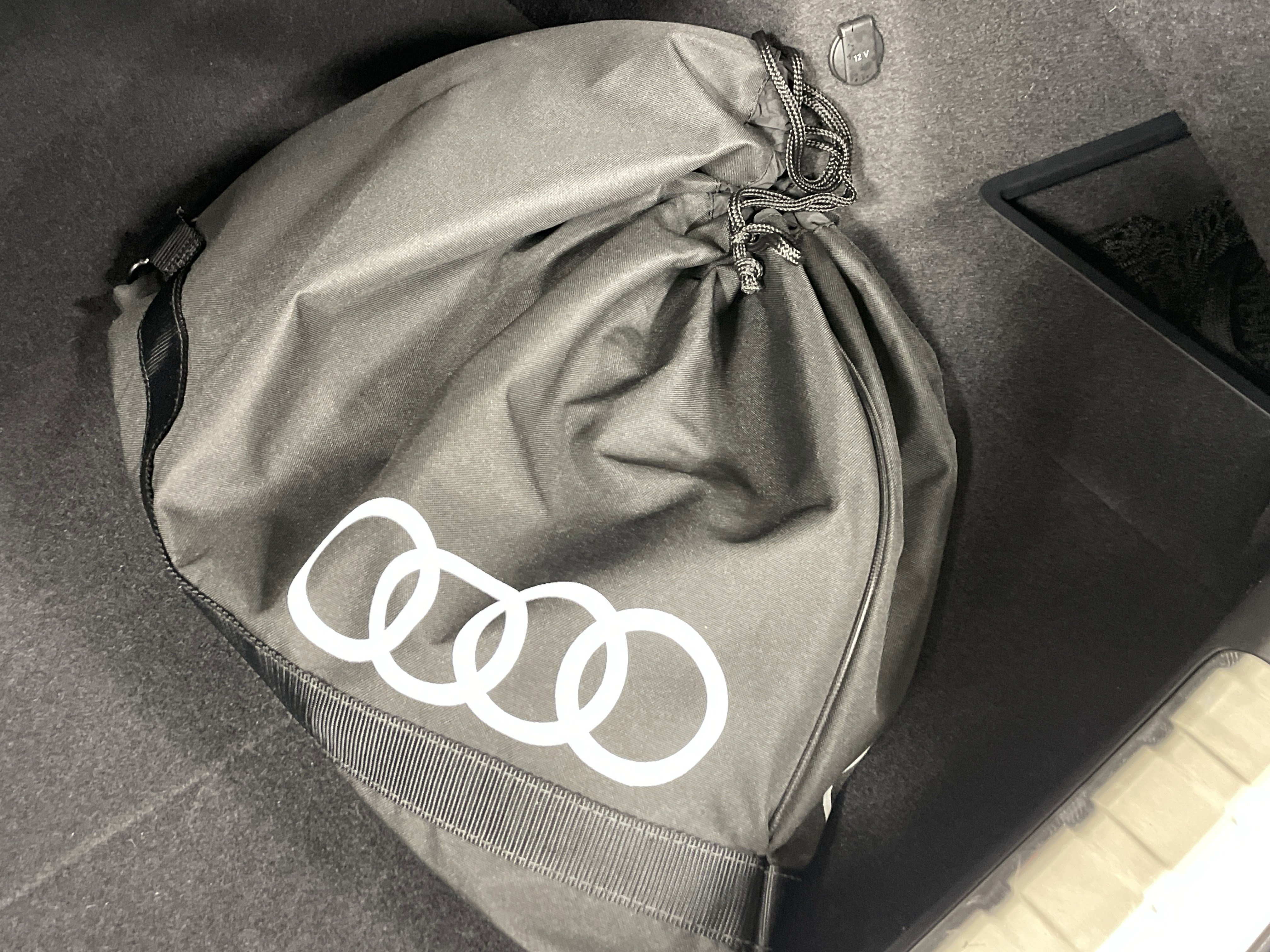 Used 2023 Audi e-tron GT Premium Plus image 37