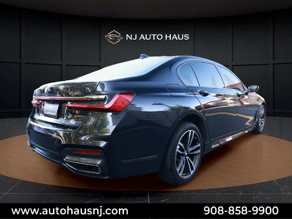 Used 2020 BMW 750i xDrive w/ Executive Package AWD/4WD image 7