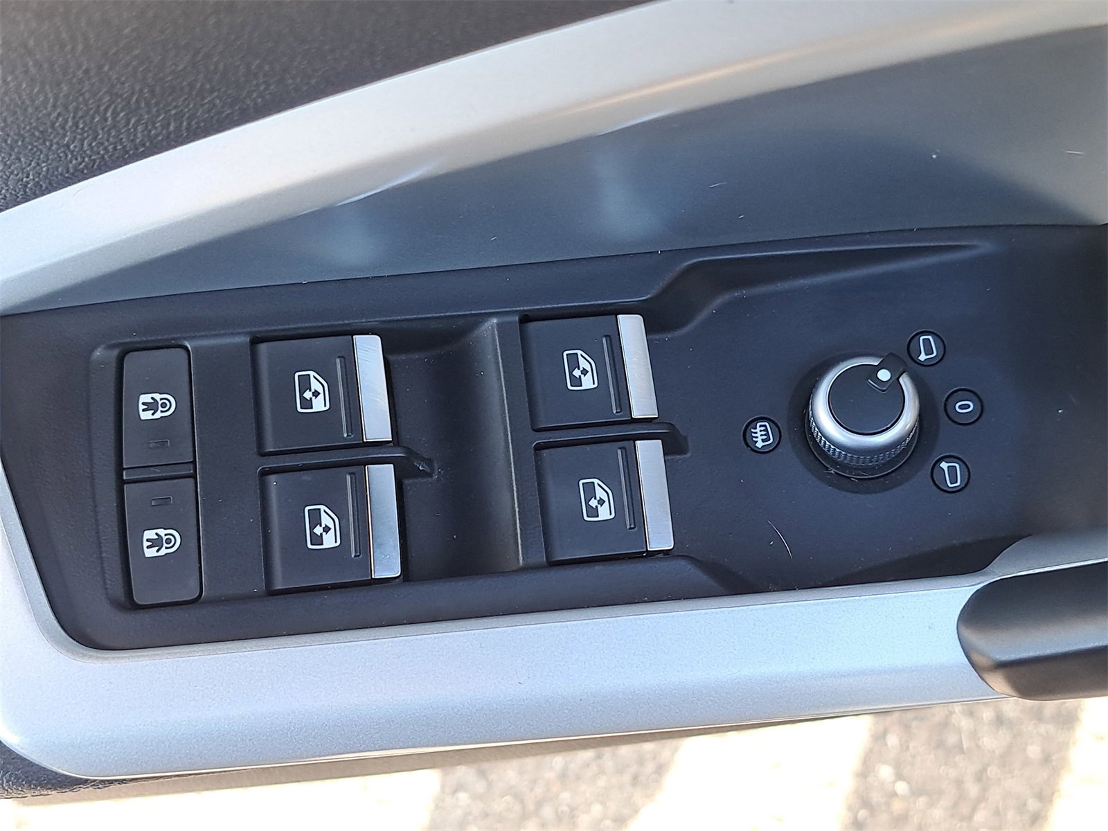 Used 2023 Audi Q3 2.0T Premium image 30