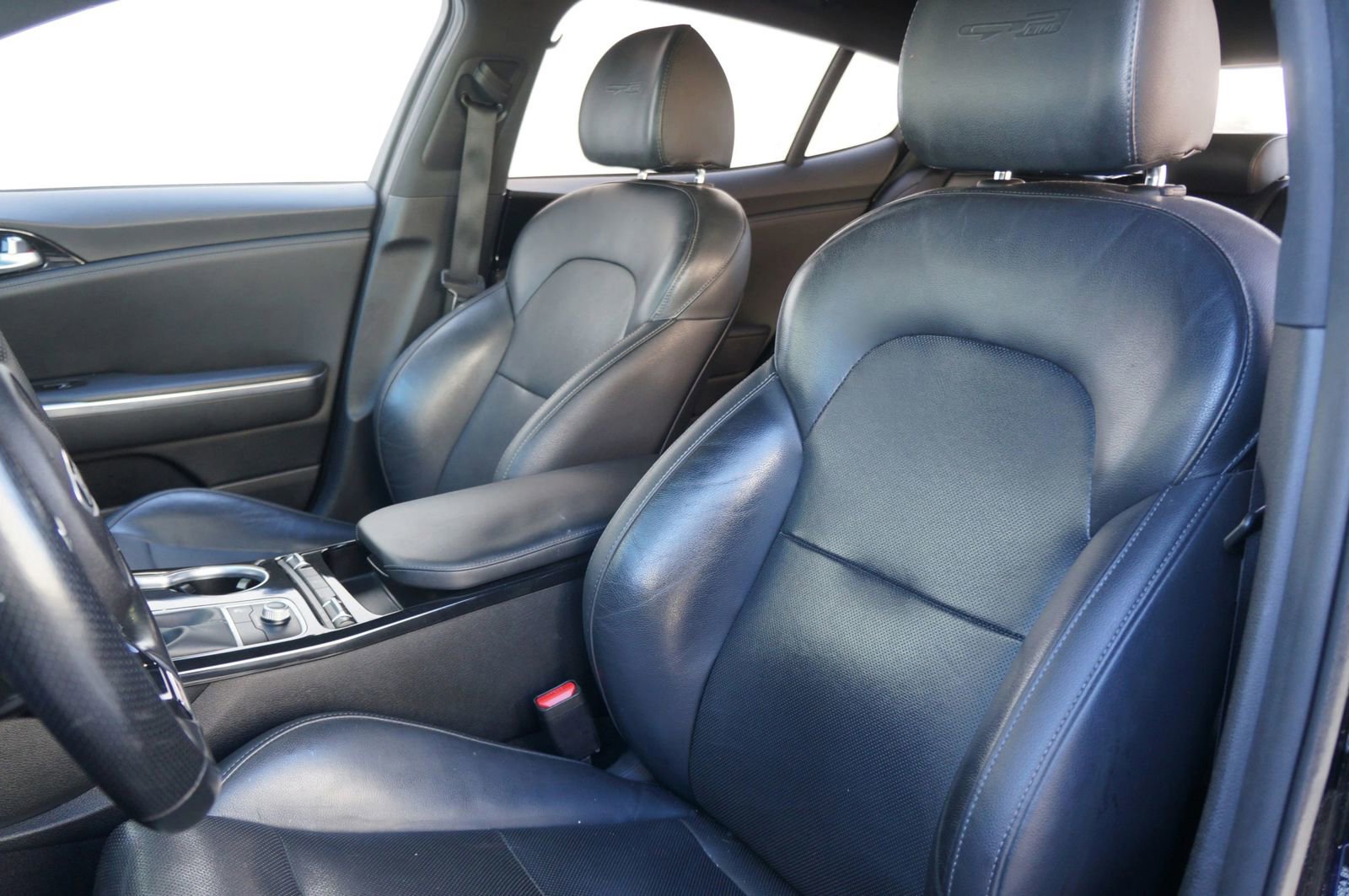 Used 2020 Kia Stinger GT-Line image 26