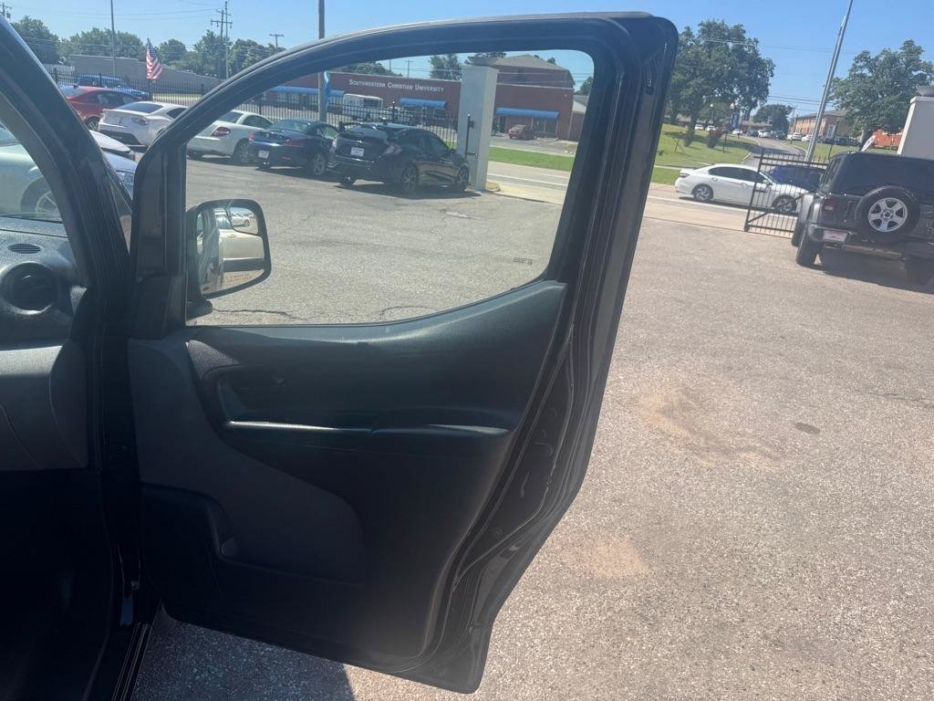 Used 2015 Nissan NV200 S FWD image 9