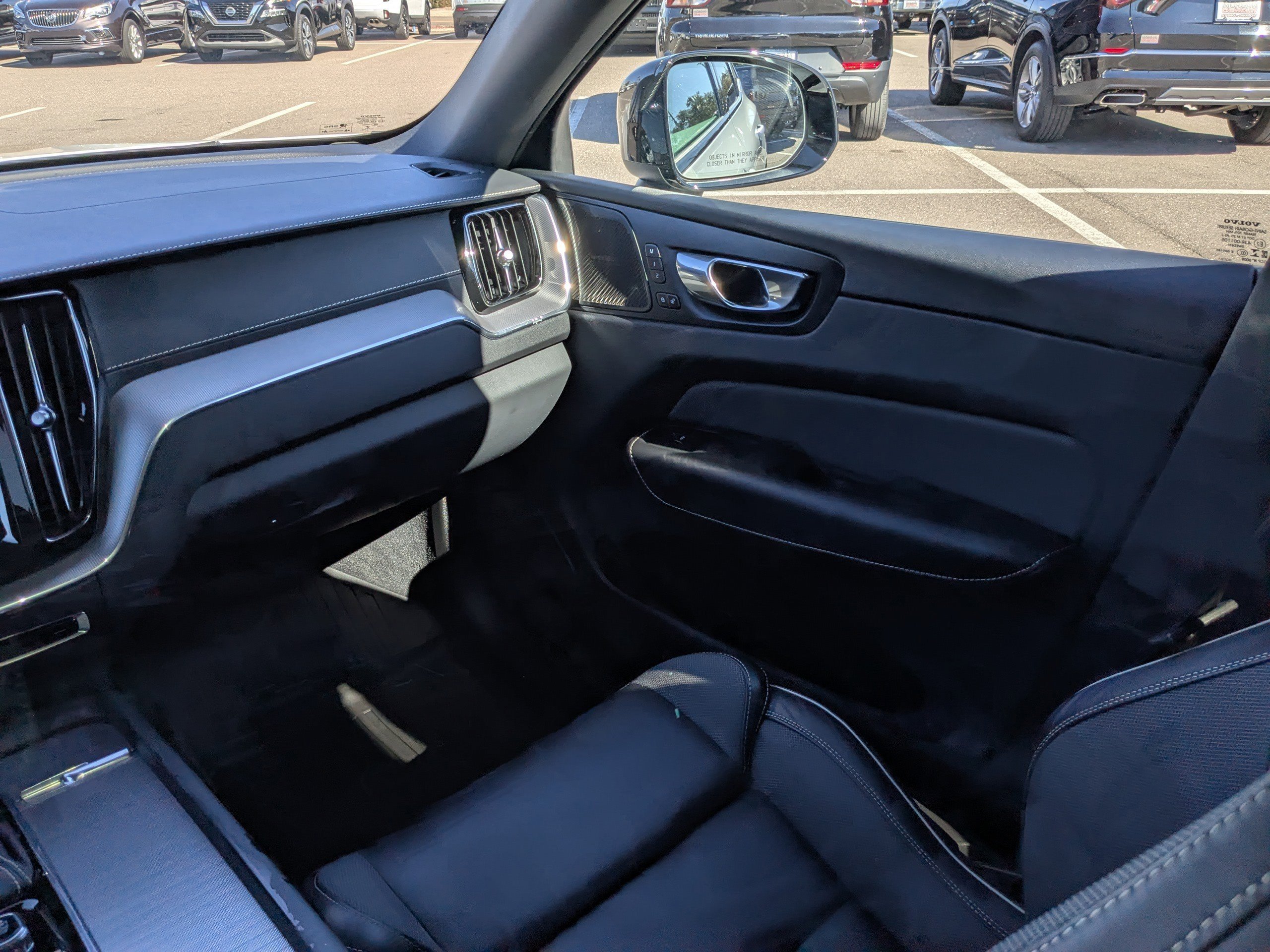 Used 2020 Volvo XC60 T5 R-Design w/ Protection Package Premier image 19