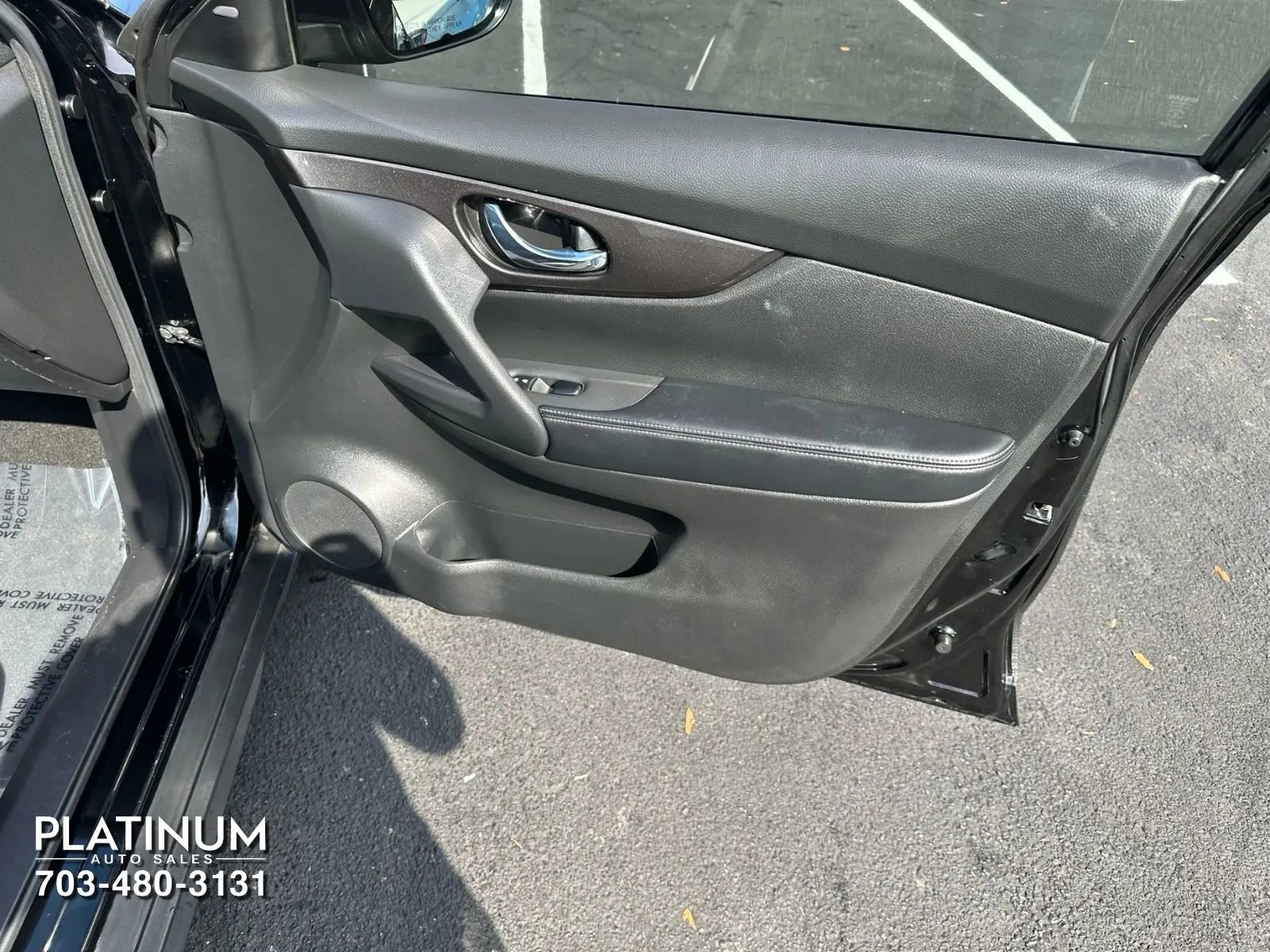 Used 2019 Nissan Rogue SV image 19