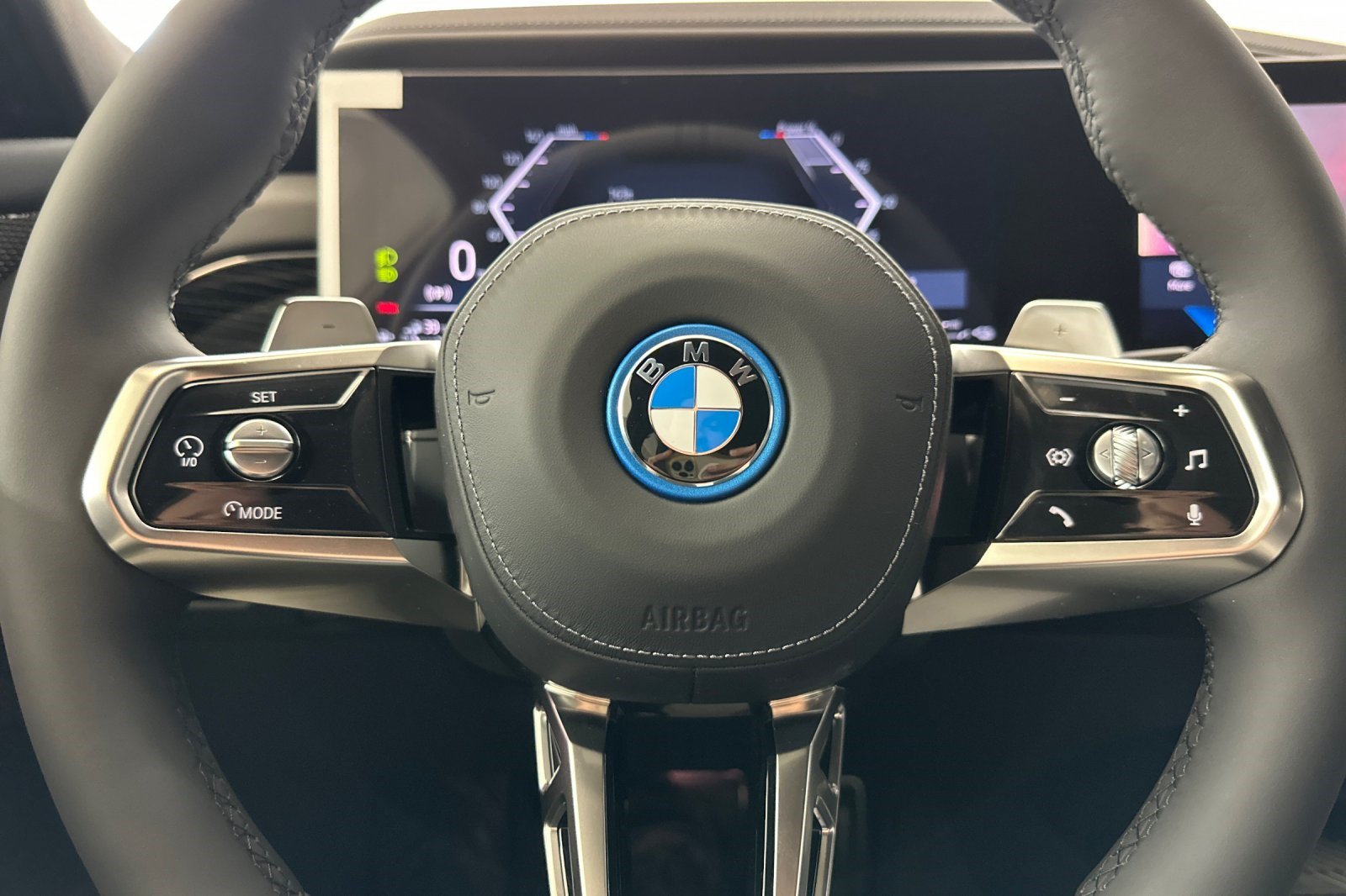New 2026 BMW 750e xDrive w/ Premium Package AWD/4WD image 10