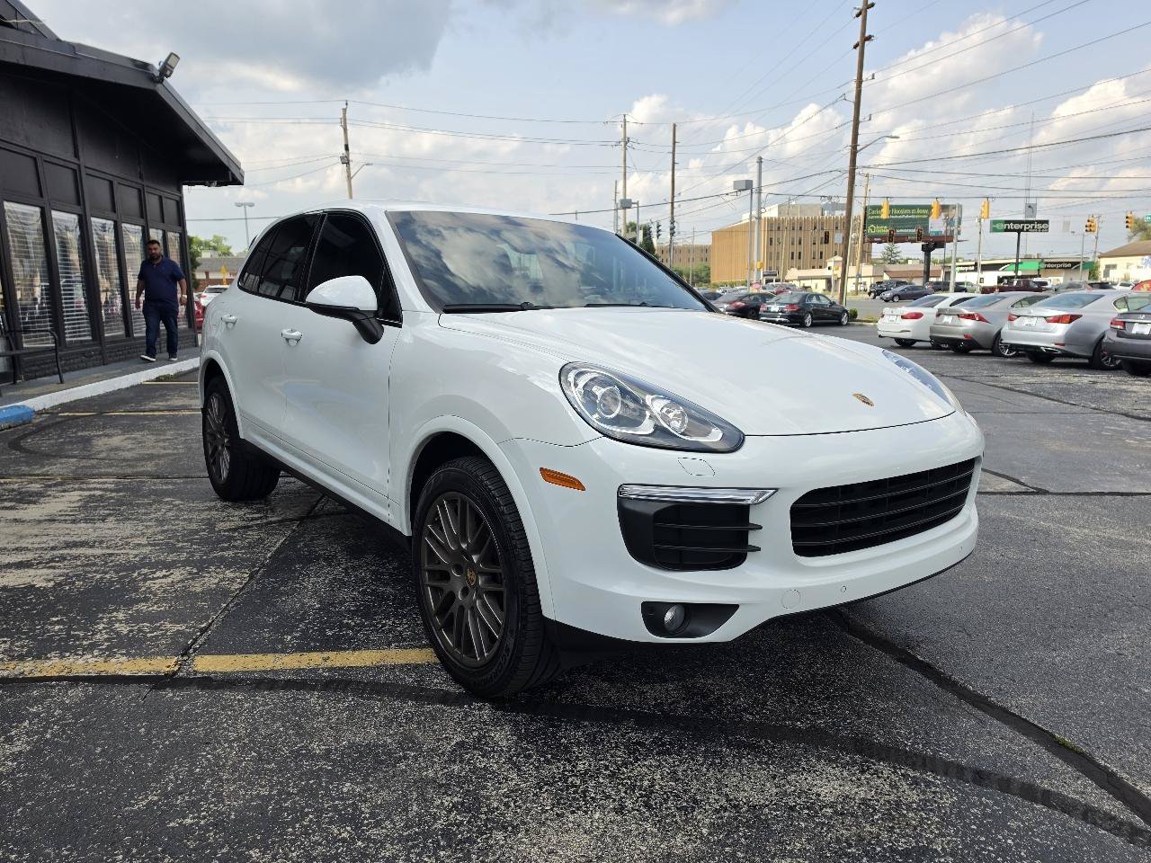 Used 2017 Porsche Cayenne Platinum Edition AWD/4WD image 3