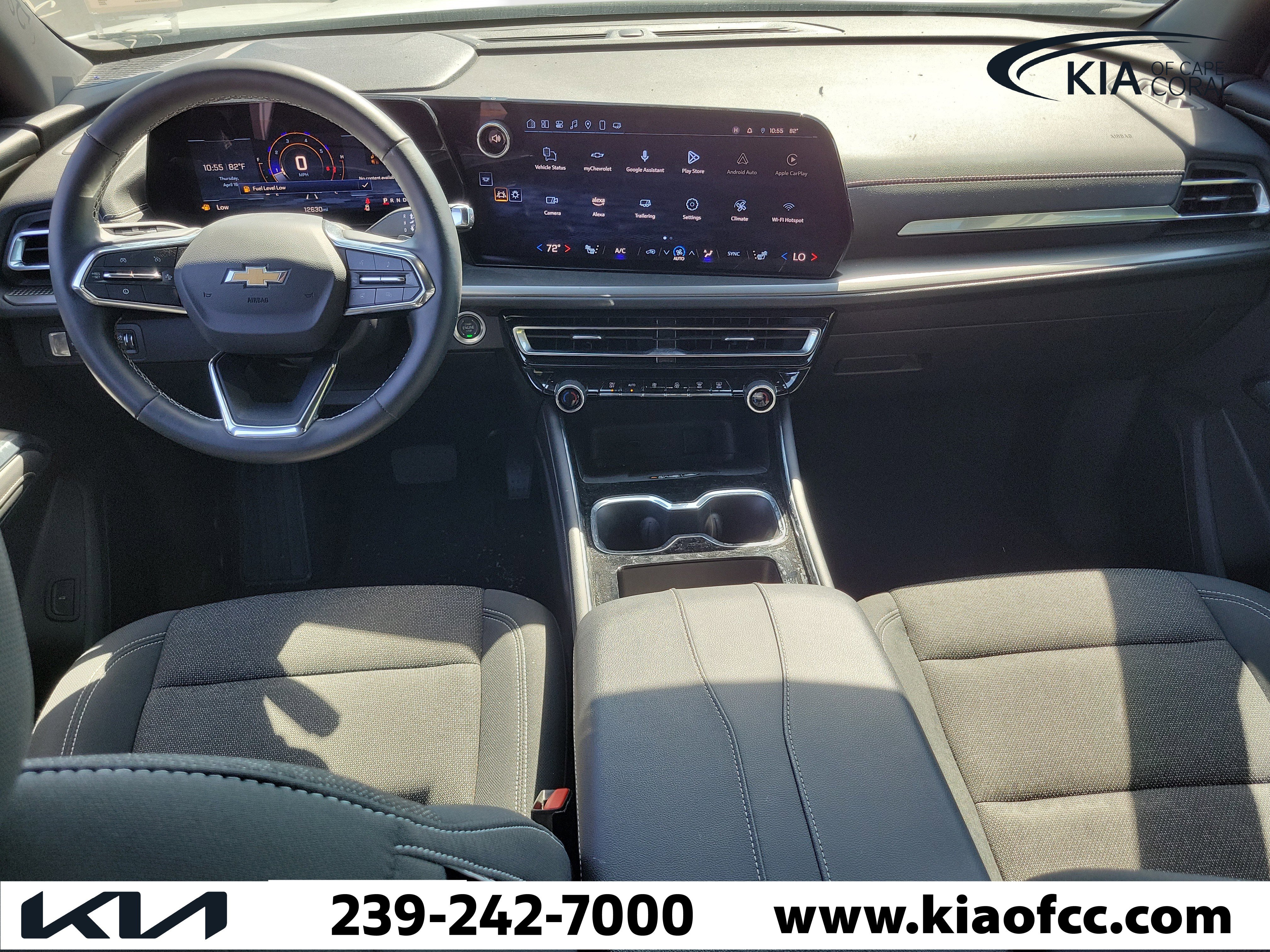 Used 2025 Chevrolet Traverse LT image 16