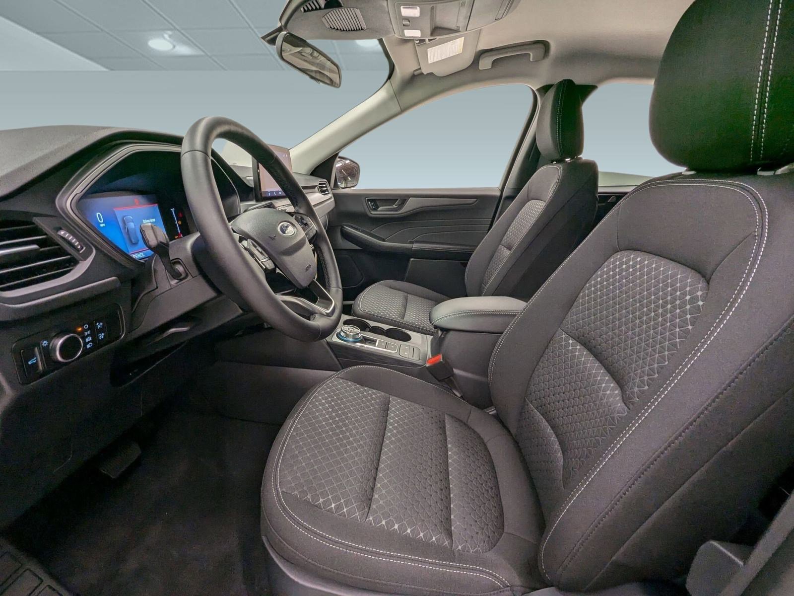 New 2026 Ford Escape Active w/ Cold Weather Package image 4