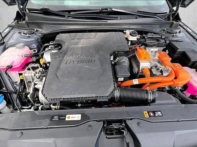 Used 2023 Hyundai Elantra Limited image 11