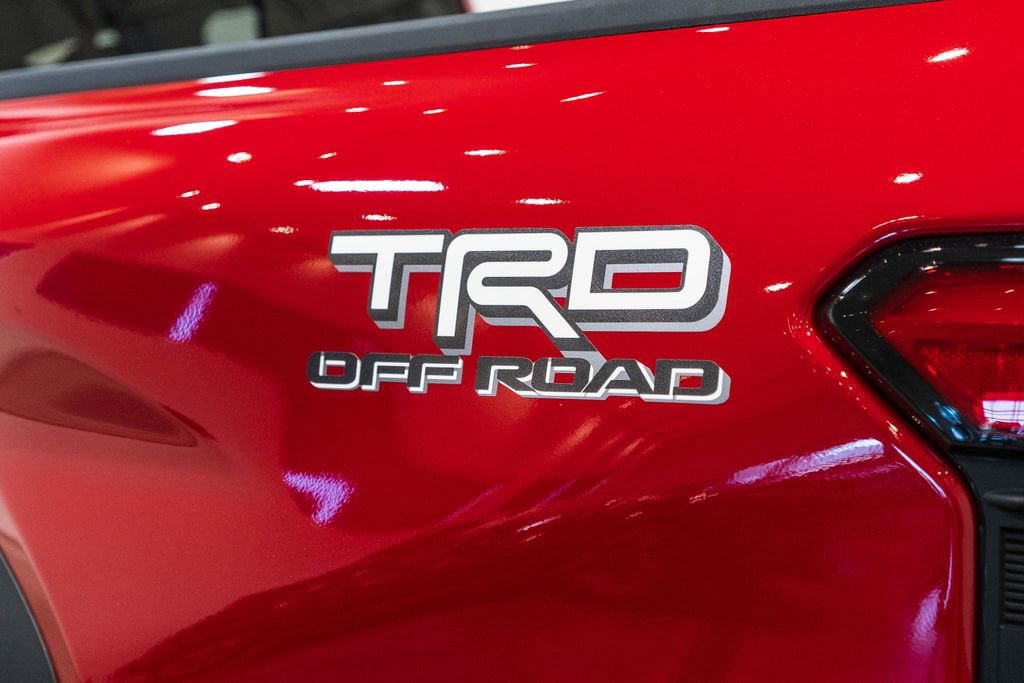 Used 2025 Toyota Tacoma TRD Off-Road w/ TRD Off Road Upgrade Package AWD/4WD image 14