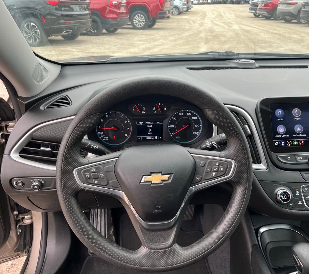 Used 2022 Chevrolet Malibu LT FWD image 21