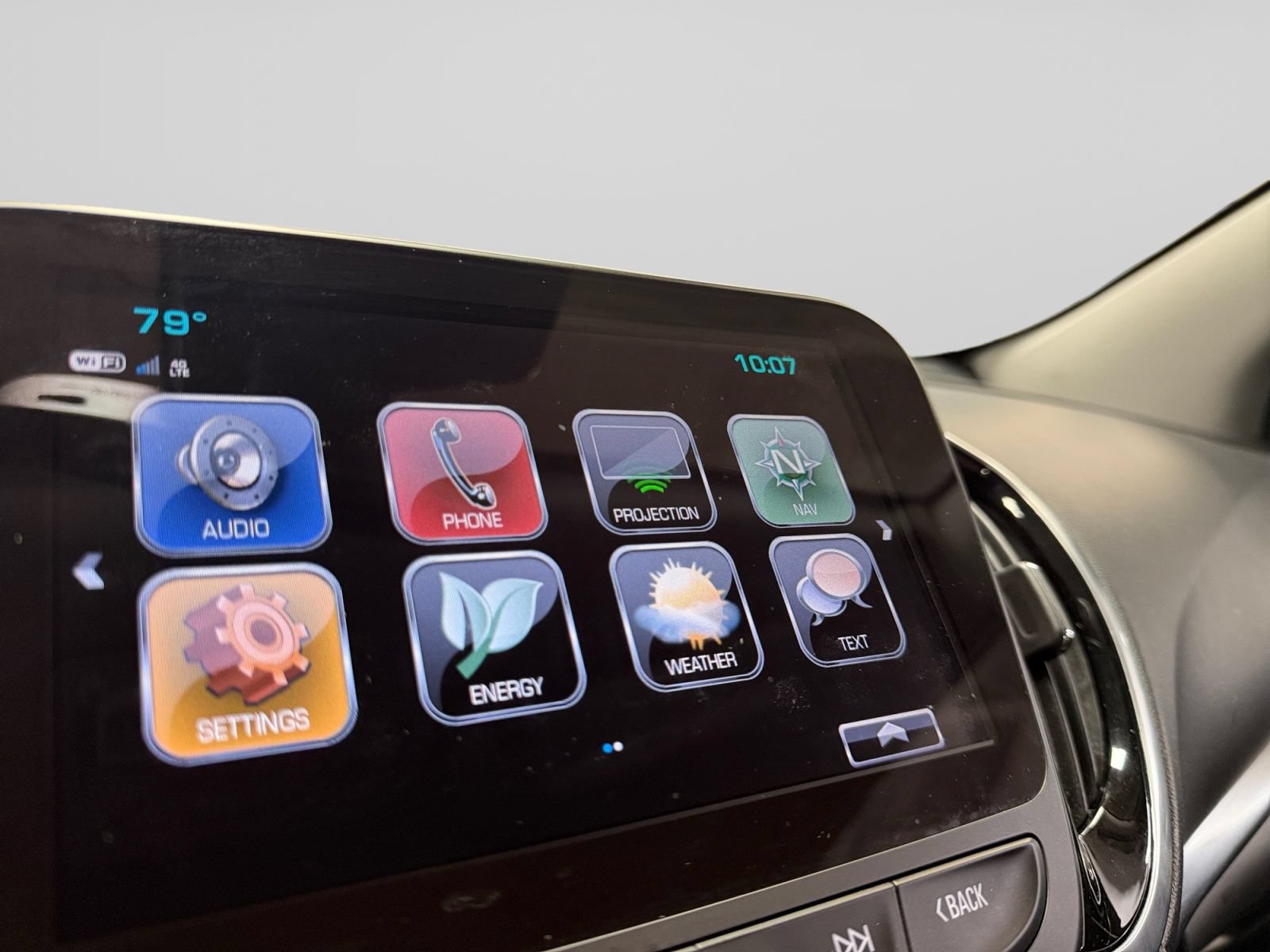 Used 2018 Chevrolet Volt Premier w/ Driver Confidence Package FWD image 29