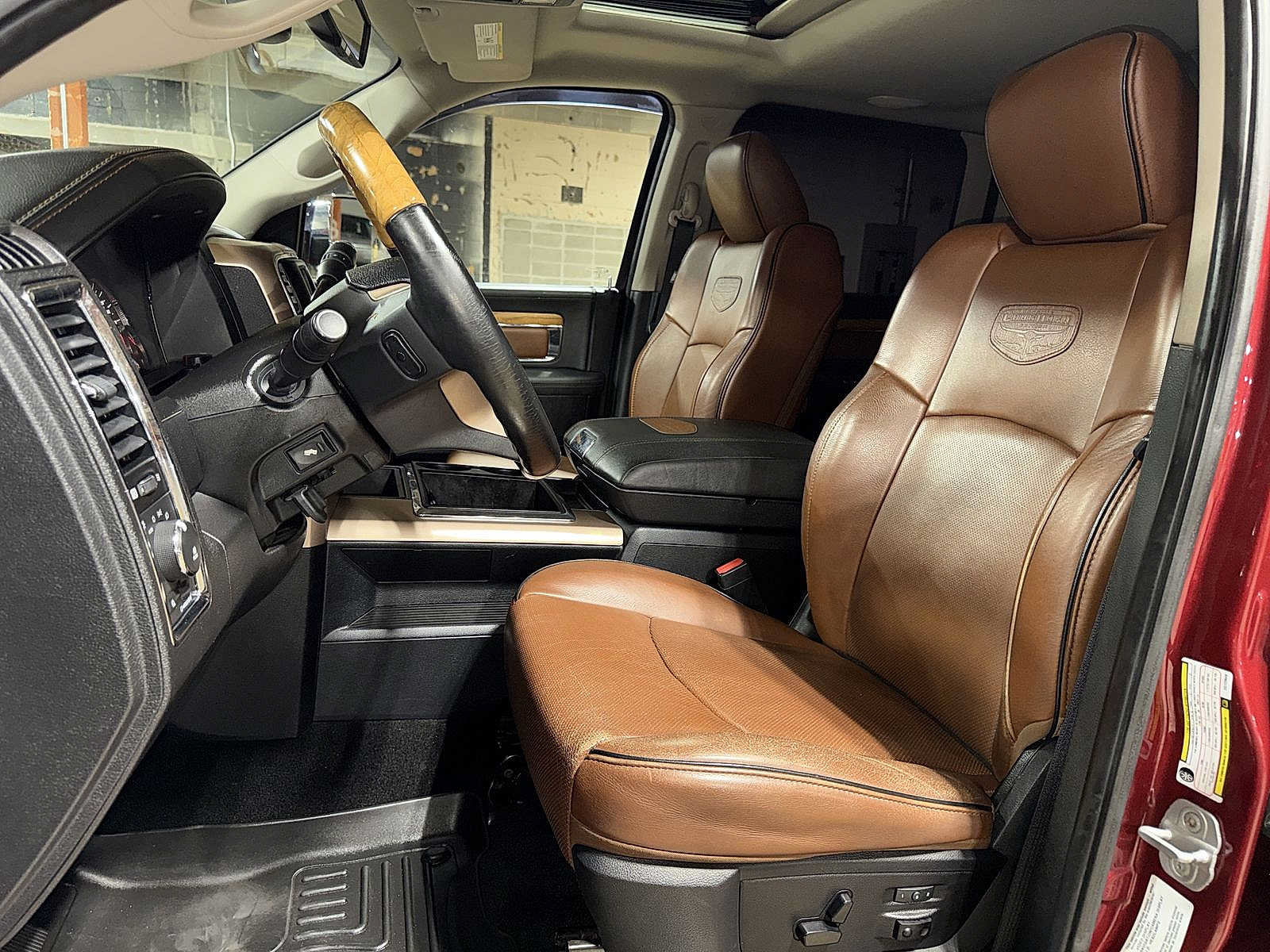 Used 2014 RAM 3500 Laramie Longhorn AWD/4WD image 15