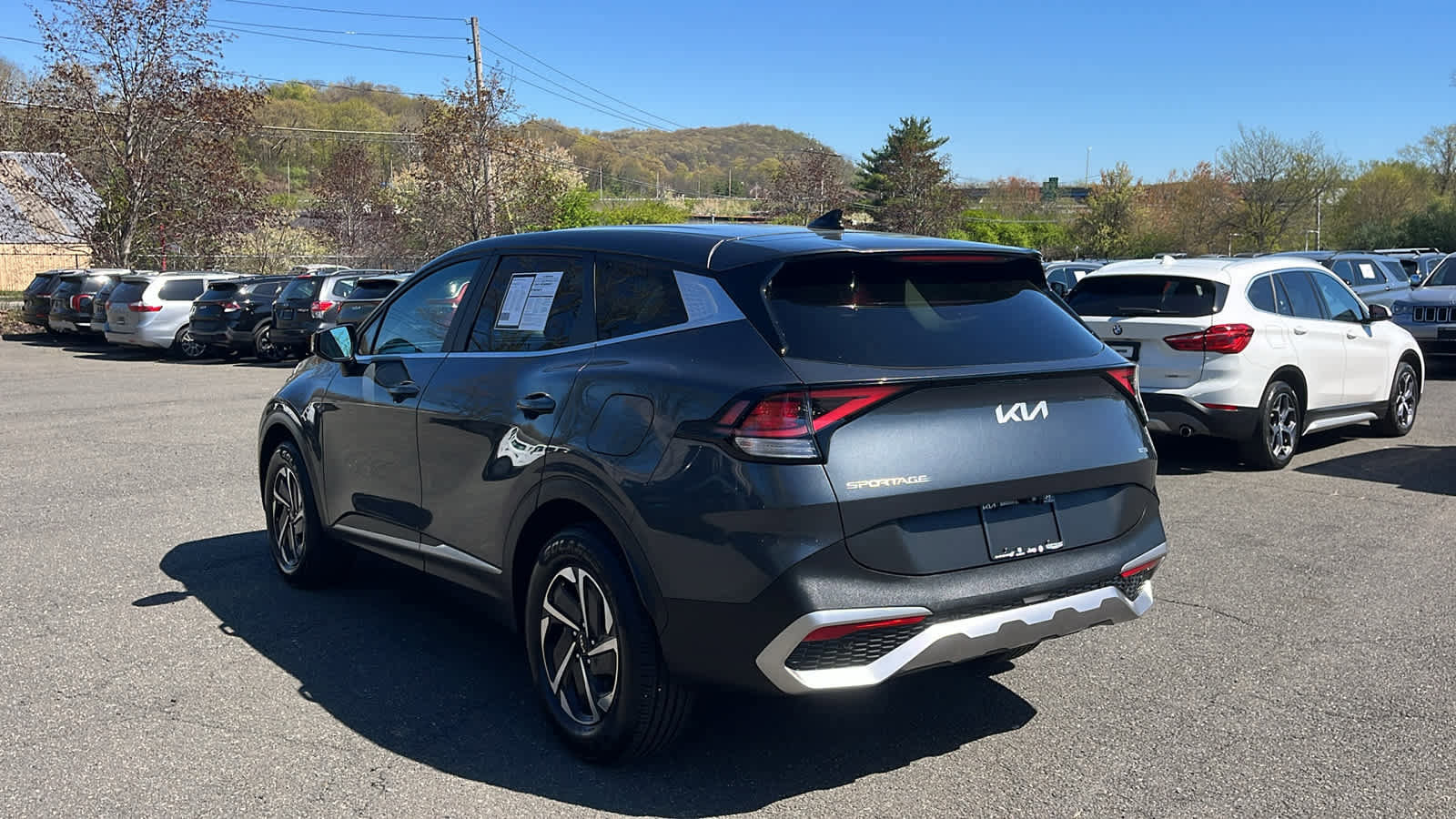 Used 2023 Kia Sportage LX AWD/4WD image 4