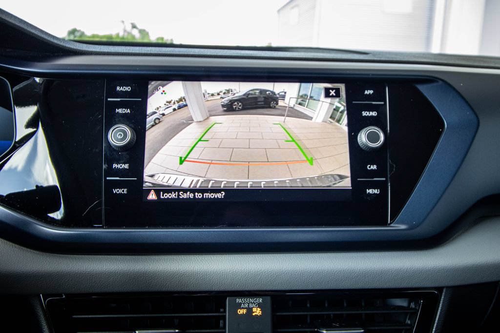 Certified 2023 Volkswagen Taos SE w/ Panoramic Sunroof Package FWD image 42
