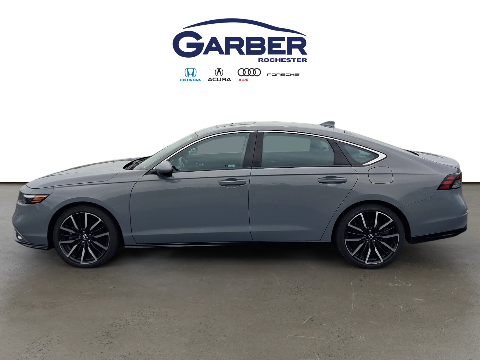 Used 2024 Honda Accord Touring image 2
