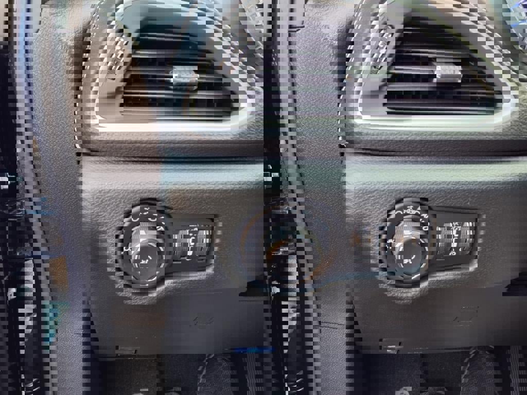 New 2025 Chrysler Pacifica Select image 14