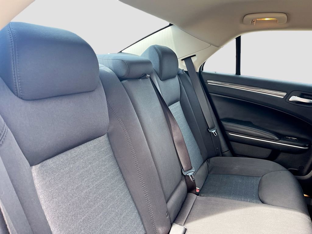 Used 2021 Chrysler 300 Touring w/ Driver Convenience Group image 24