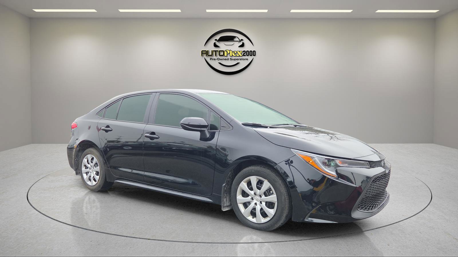 Used 2025 Toyota Corolla LE FWD image 1