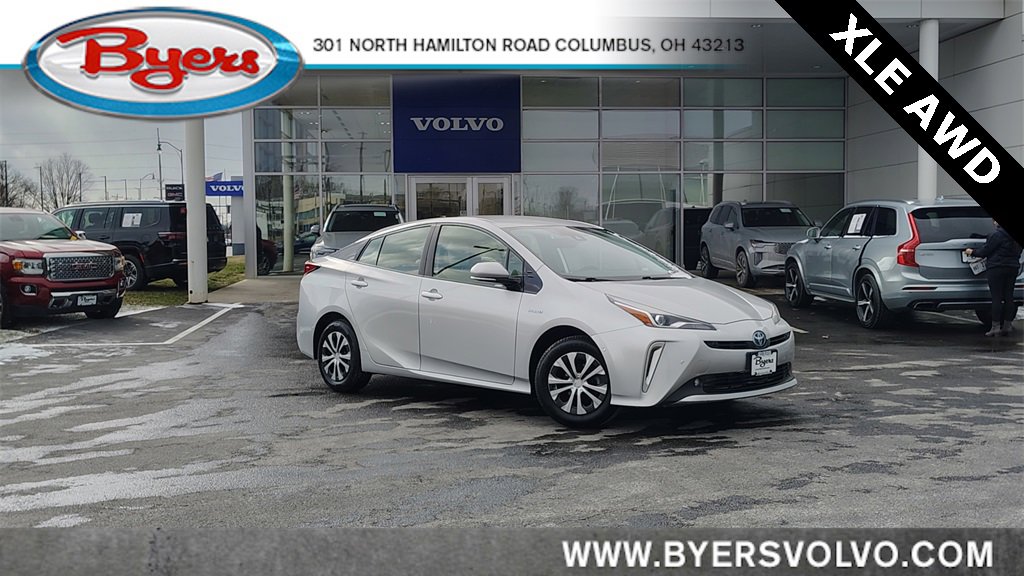 Used 2020 Toyota Prius XLE video 1