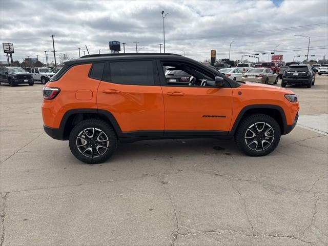 New 2026 Jeep Compass Trailhawk w/ Sun, Sound & Navigation Group AWD/4WD image 8