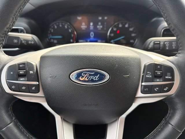Used 2024 Ford Explorer XLT w/ Equipment Group 202A AWD/4WD image 35