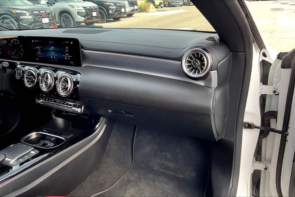Used 2022 Mercedes-Benz CLA 250 image 16