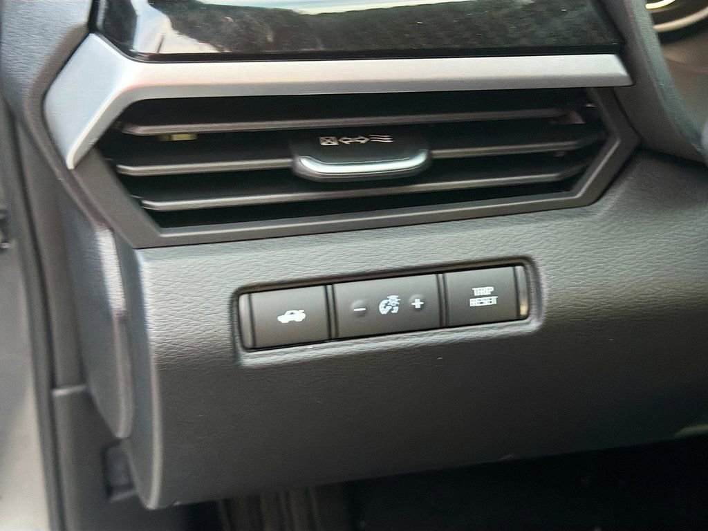 New 2025 Nissan Altima 2.5 SR image 10