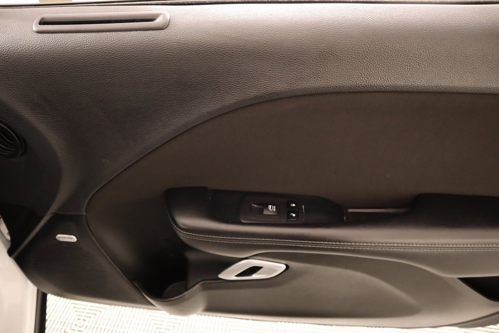 Used 2023 Dodge Challenger SXT image 14