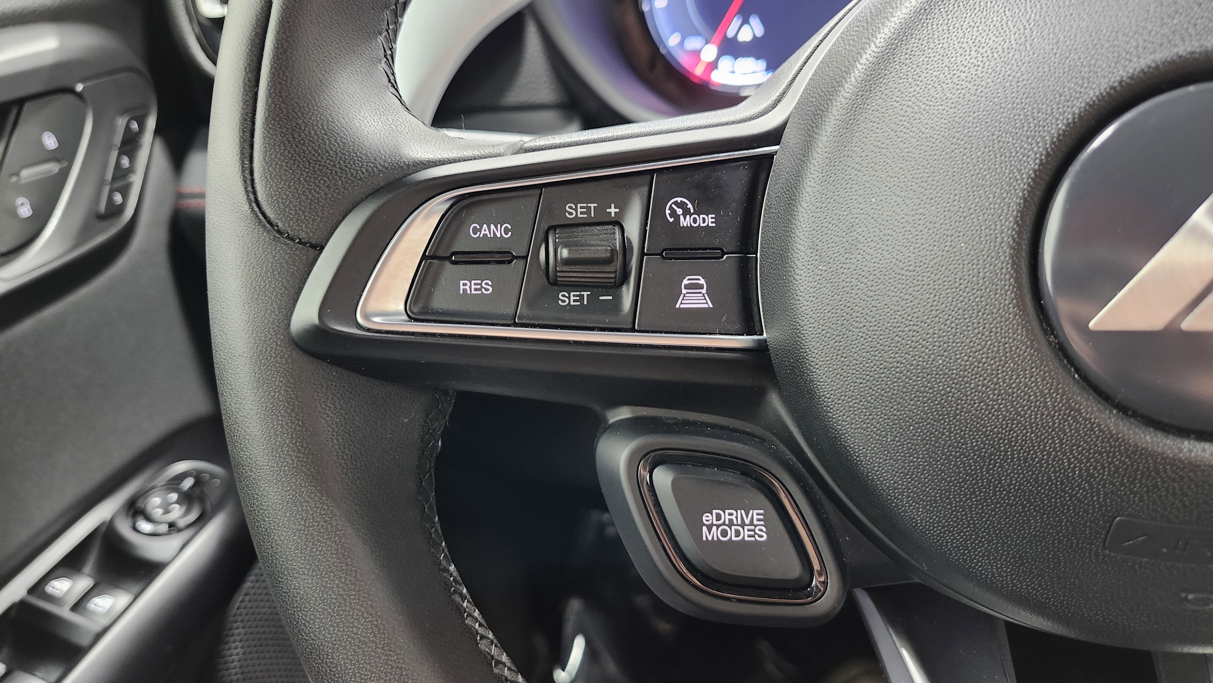 Used 2024 Dodge Hornet R/T image 37