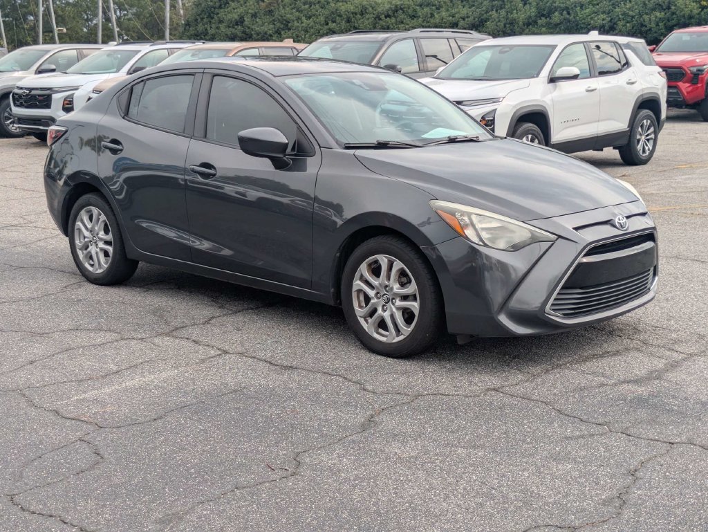 Used 2018 Toyota Yaris iA FWD image 2