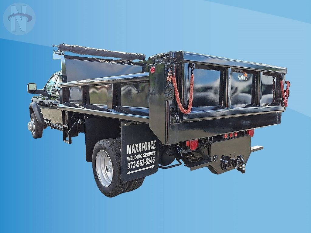 Used 2025 RAM 5500 4x4 Crew Cab image 13