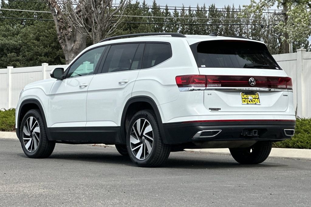 Used 2024 Volkswagen Atlas SE AWD/4WD image 6