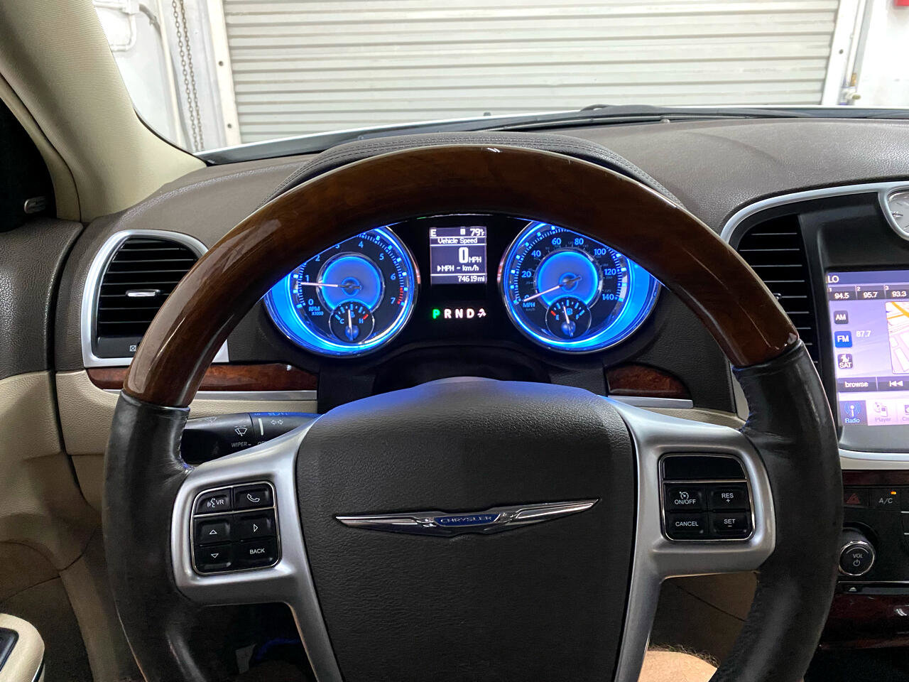 Used 2011 Chrysler 300 Limited w/ Luxury Group image 39