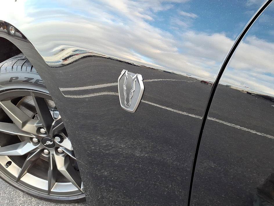 Used 2025 Ford Mustang Dark Horse image 11