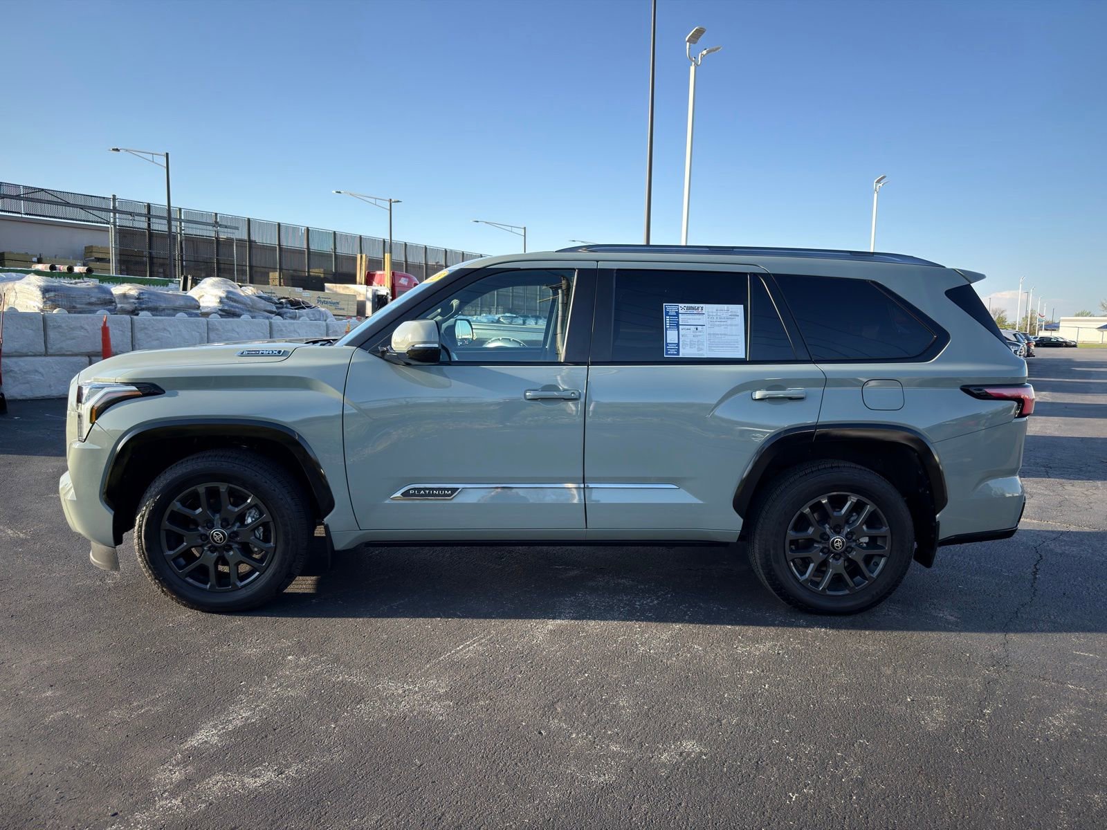 Used 2025 Toyota Sequoia Platinum AWD/4WD image 3