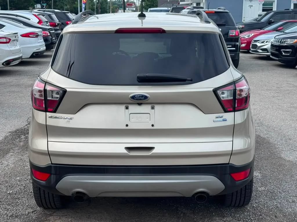 Used 2018 Ford Escape SE AWD/4WD image 4
