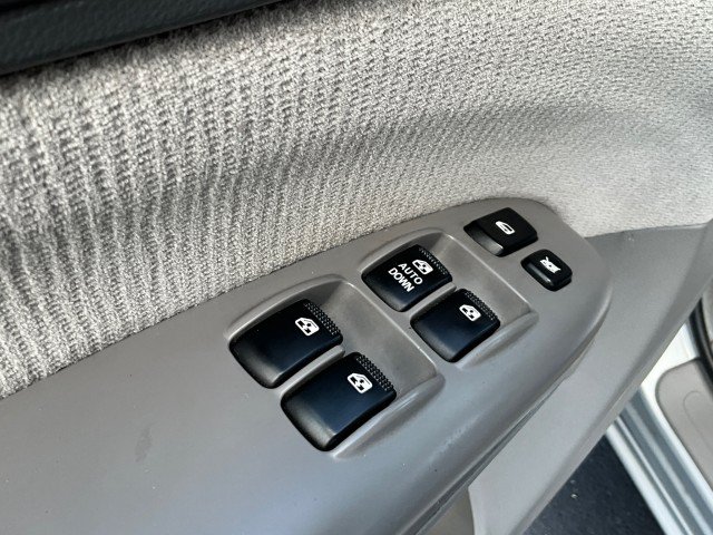 Used 2006 Kia Sedona LX FWD image 19