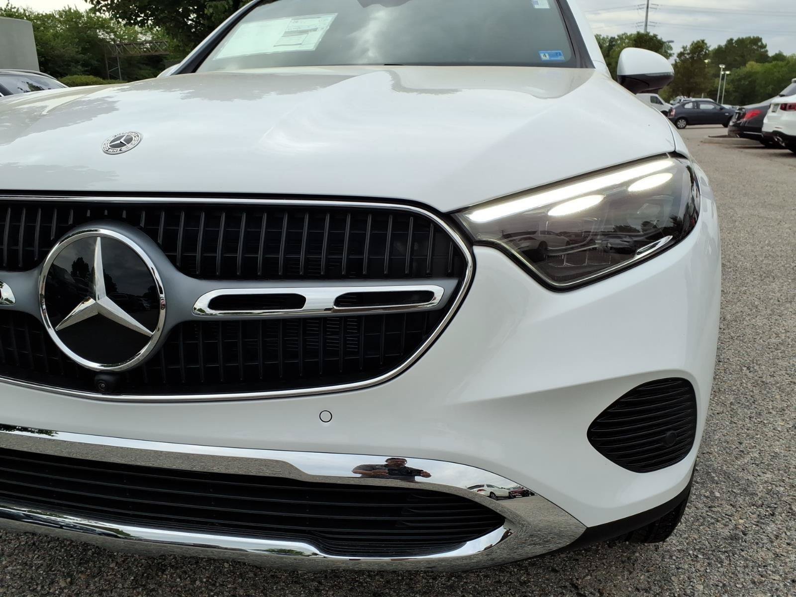 New 2026 Mercedes-Benz GLC 300 4MATIC image 3