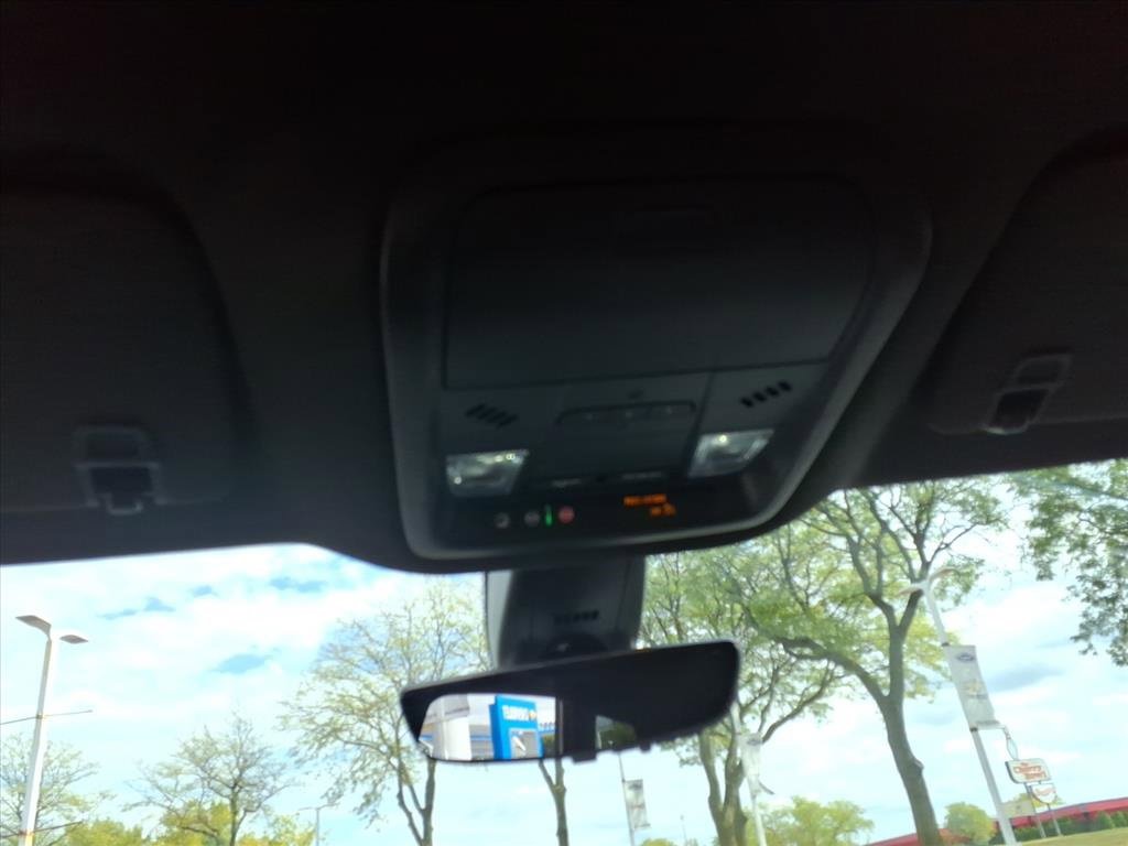 Used 2024 Buick Enclave Premium image 24