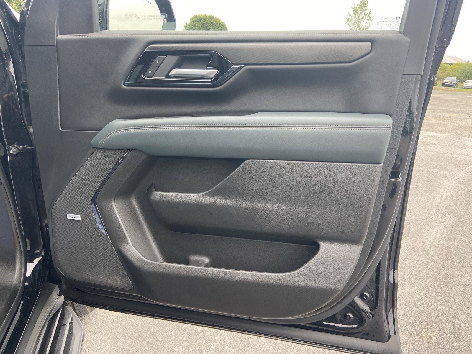 Used 2026 GMC Yukon AT4 w/ LPO, Floor Liner Package AWD/4WD image 22