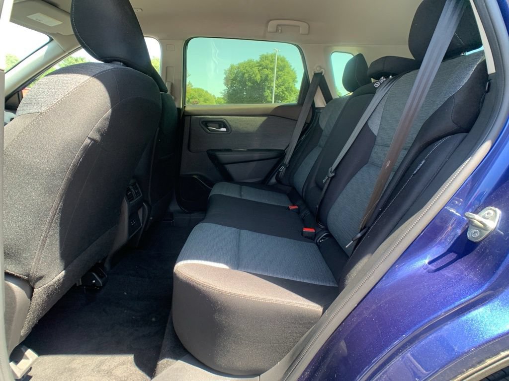 Used 2023 Nissan Rogue SV AWD/4WD image 24