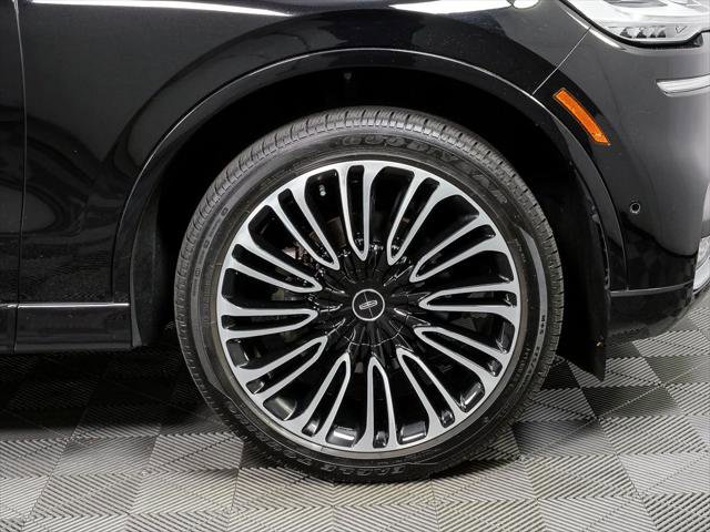 Used 2023 Lincoln Aviator Black Label w/ Class IV Trailer Tow Package AWD/4WD image 40