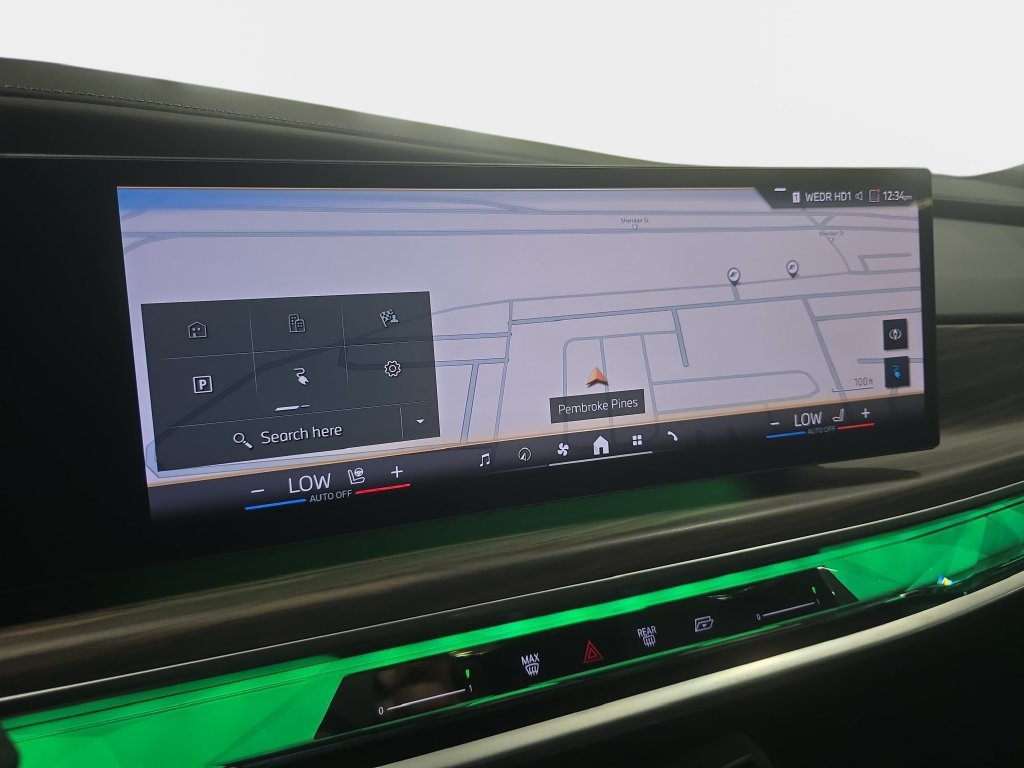 Certified 2023 BMW i7 xDrive60 AWD/4WD image 15