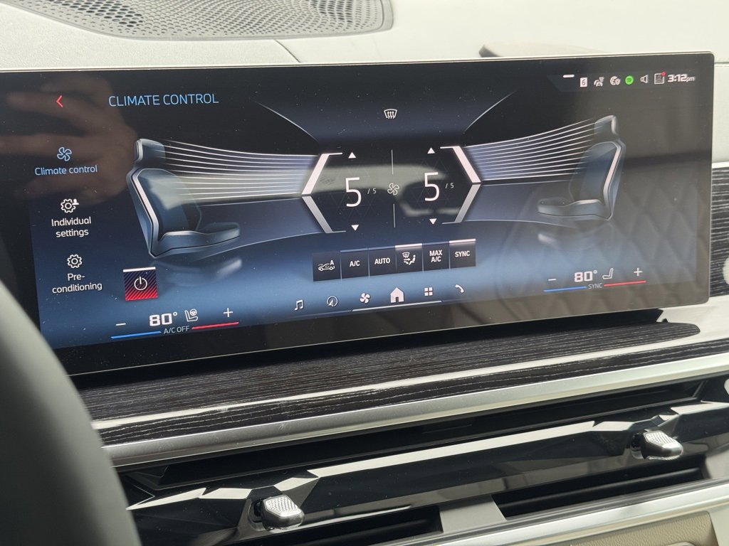 New 2026 BMW X7 M60i w/ Executive Package image 10