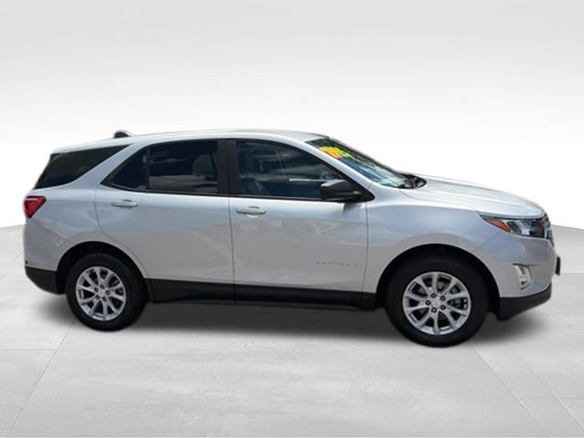 Used 2021 Chevrolet Equinox LS w/ LS Convenience Package AWD/4WD image 24