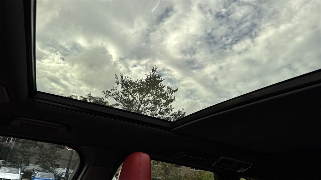 Used 2021 Land Rover Range Rover Sport SVR image 53