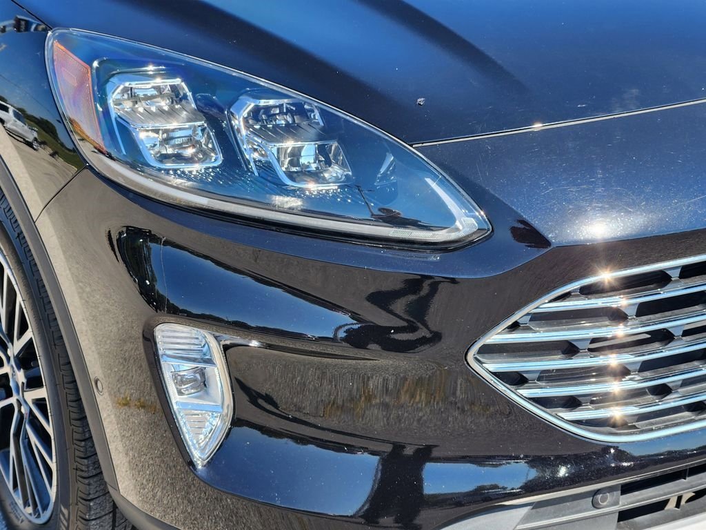 Used 2022 Ford Escape Titanium w/ Titanium Premium Package image 9
